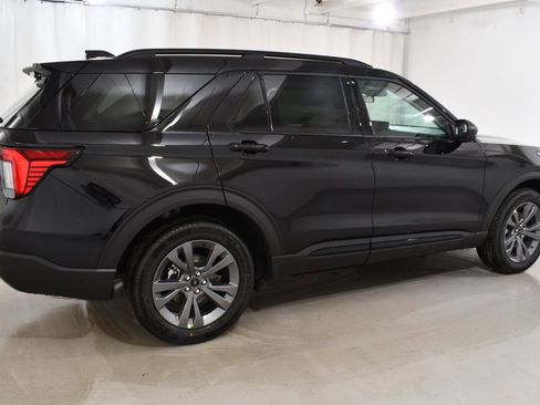New 2026 Ford Explorer Active w/ Active Comfort Package AWD/4WD image 11