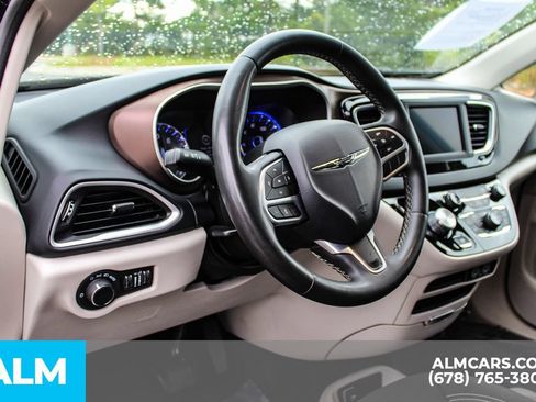 Used 2023 Chrysler Voyager LX FWD image 28