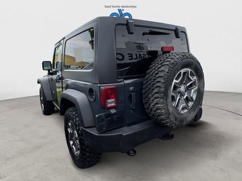 Used 2016 Jeep Wrangler Rubicon w/ Power Convenience Group AWD/4WD image 4