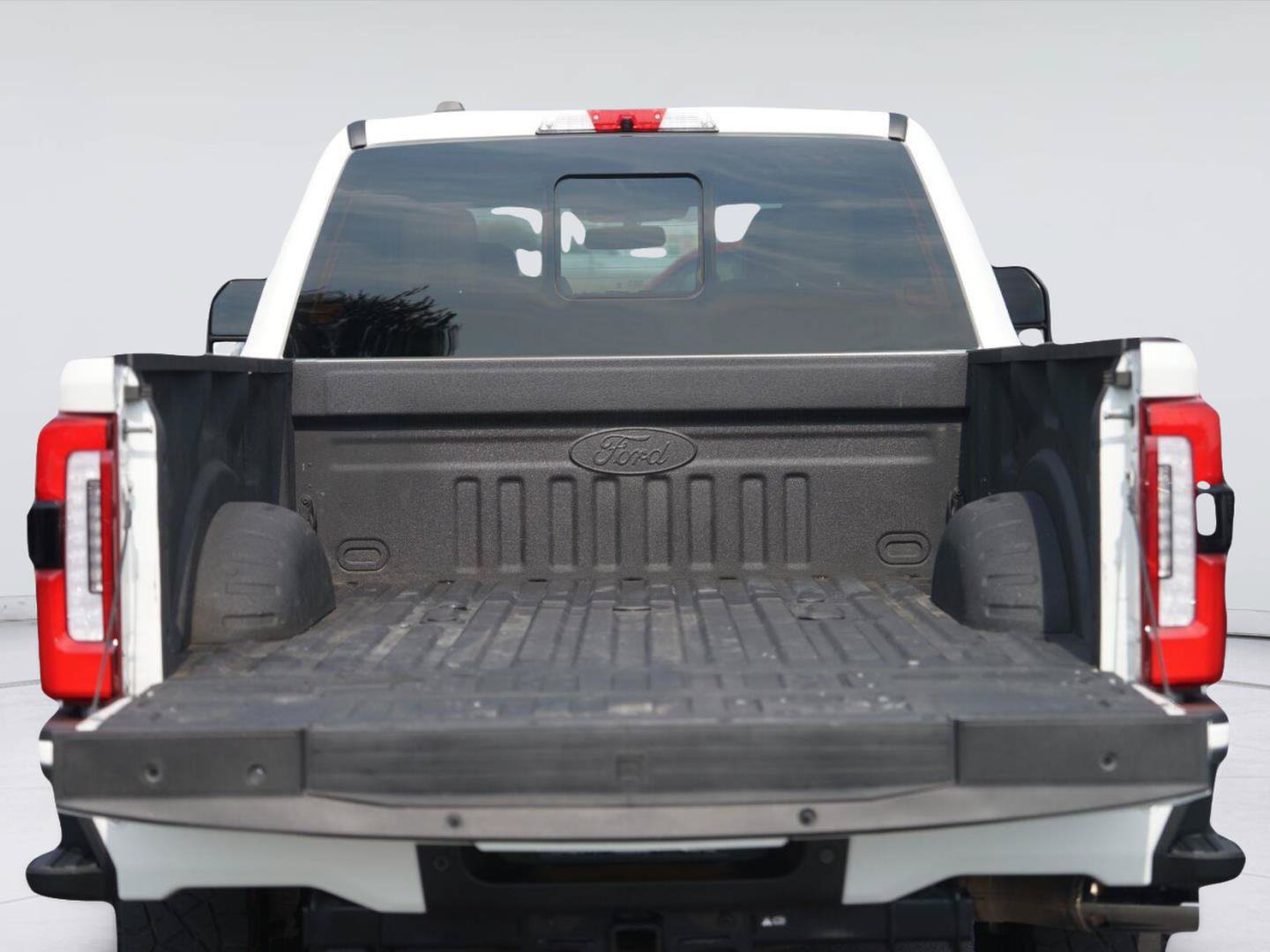 Used 2024 Ford F350 Platinum AWD/4WD image 31