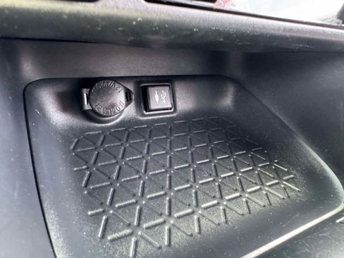 Used 2019 Toyota RAV4 XLE w/ Convenience Package AWD/4WD image 30
