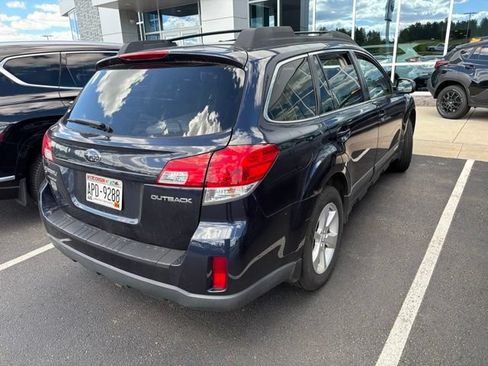 Used 2013 Subaru Outback 2.5i Premium w/ Popular Pkg 1B AWD/4WD image 4