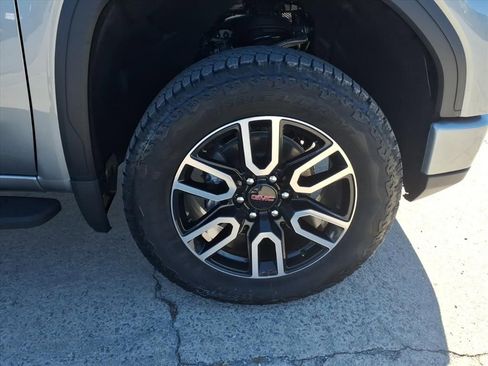 New 2026 GMC Sierra 1500 AT4 w/ AT4 Premium Package AWD/4WD image 9