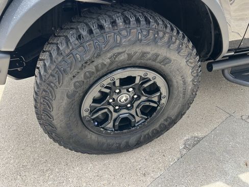 Used 2023 Ford Bronco Wildtrak AWD/4WD image 2