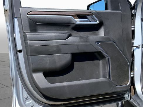 Used 2025 Chevrolet Silverado 1500 LT AWD/4WD image 36