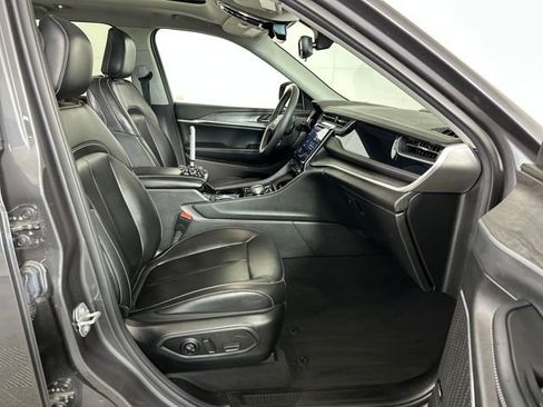 Used 2023 Jeep Grand Cherokee 4WD 4xe image 28