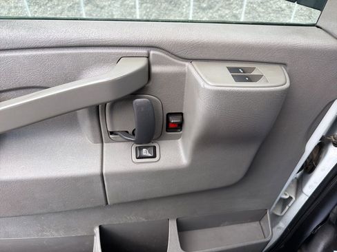 Used 2020 Chevrolet Express 2500 w/ Driver Convenience Package RWD image 11
