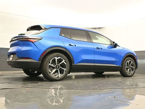 New 2026 Chevrolet Equinox EV LT image 45