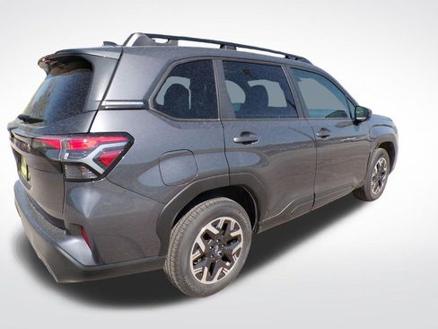 Used 2026 Subaru Forester Premium AWD/4WD image 7
