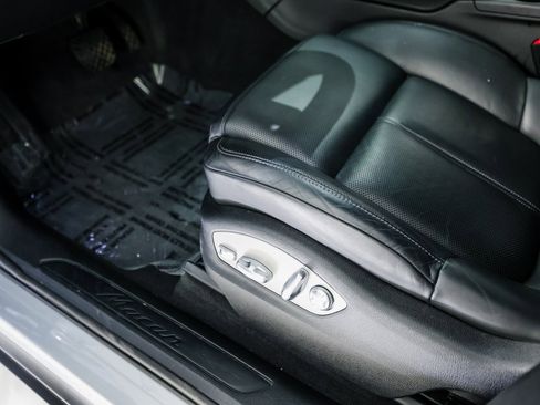 Certified 2021 Porsche Macan image 14