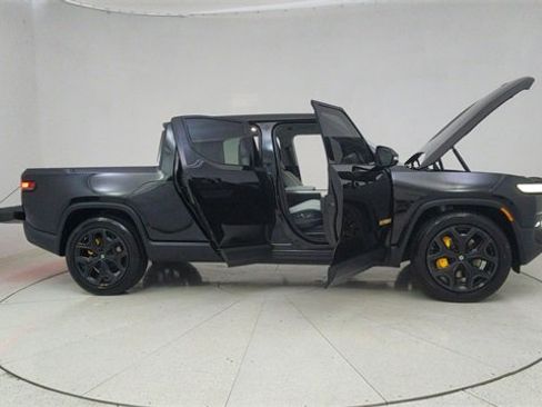 Used 2023 Rivian R1T Adventure image 72