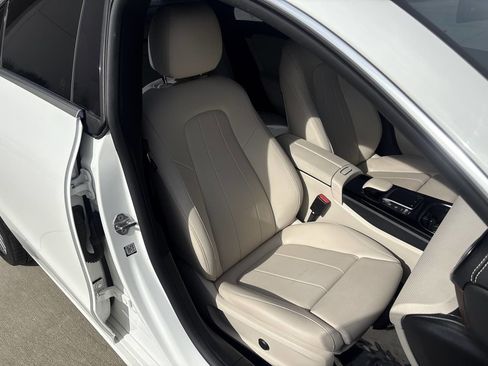 Used 2022 Mercedes-Benz CLA 250 image 18