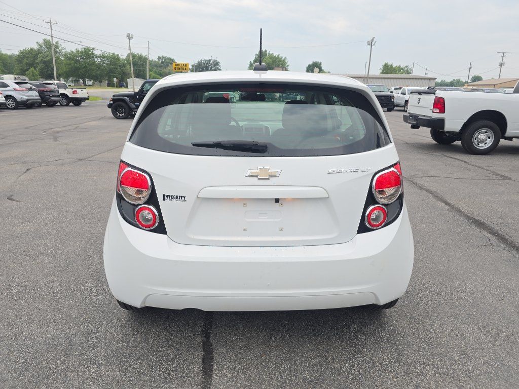 Used 2016 Chevrolet Sonic LT FWD image 7