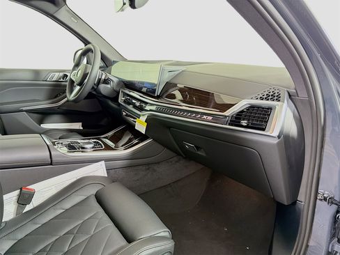 New 2026 BMW X5 xDrive40i w/ M Sport Package image 32
