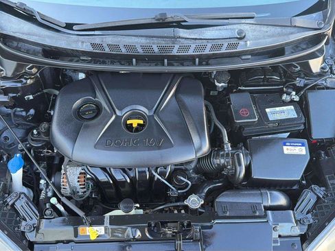 Used 2013 Hyundai Elantra GLS FWD image 24