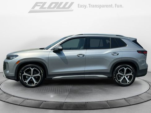 New 2026 Volkswagen Tiguan SE FWD image 4