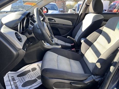 Used 2016 Chevrolet Cruze LS image 28