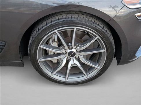 Used 2025 Genesis G70 2.5T RWD image 29