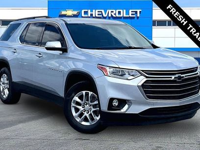 Used 2021 Chevrolet Traverse LT