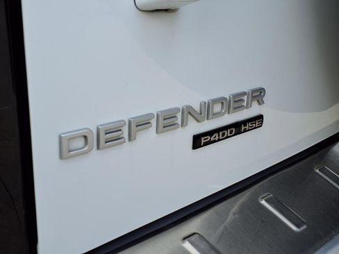 Used 2020 Land Rover Defender 110 HSE AWD/4WD image 10