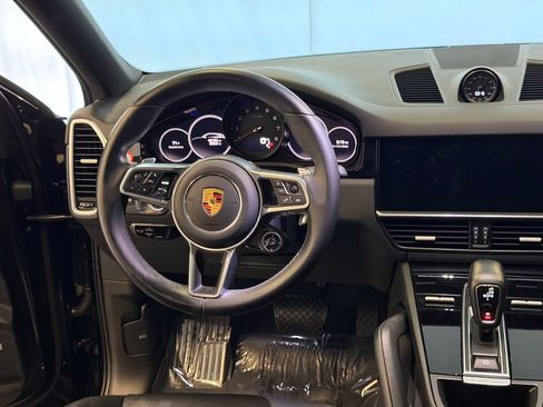 Certified 2021 Porsche Cayenne Coupe AWD/4WD image 20