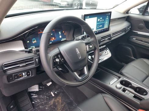 New 2026 Lincoln Corsair Premiere image 13