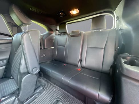 Used 2024 Toyota Highlander XSE FWD image 30