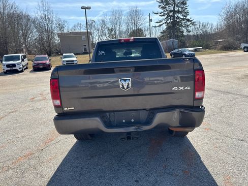 Used 2018 RAM 1500 Express w/ Express Value Package image 6