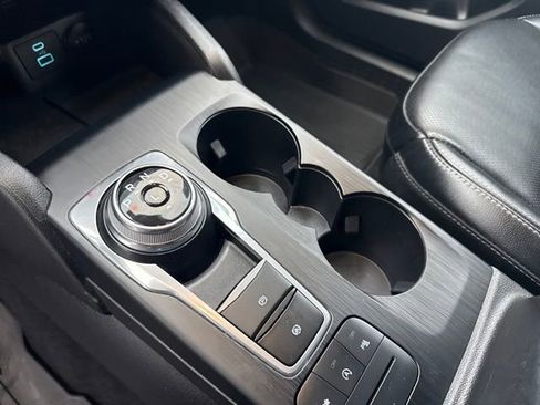 Used 2022 Ford Escape Titanium image 24