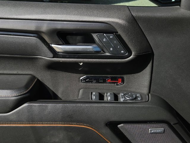 Used 2025 GMC Sierra 1500 AT4 w/ Technology Package AWD/4WD image 29