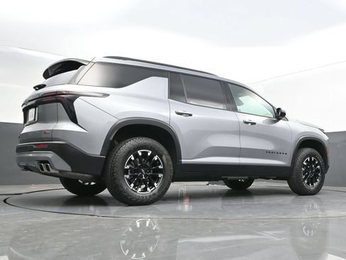 Used 2024 Chevrolet Traverse Z71 AWD/4WD image 43