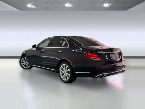 Certified 2018 Mercedes-Benz E 300 4MATIC image 3