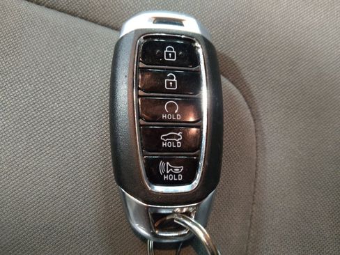 Used 2021 Hyundai Elantra Blue image 32