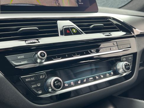 Used 2023 BMW M5 w/ Executive Package image 31