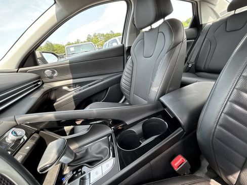 Used 2023 Hyundai Elantra Limited FWD image 24
