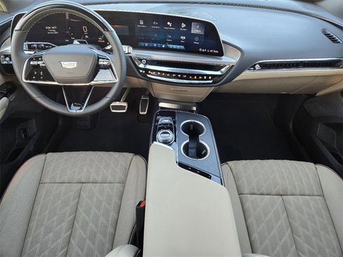 New 2025 Cadillac Lyriq Sport image 27