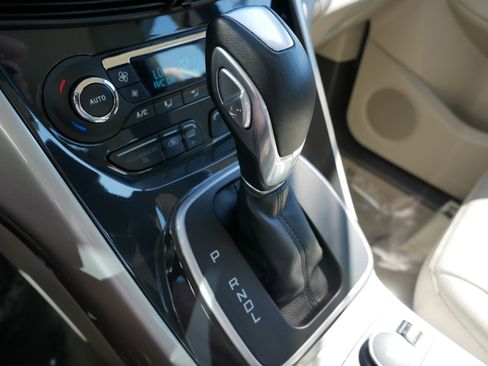 Used 2016 Ford C-MAX Energi SEL w/ Equipment Group 302A image 16