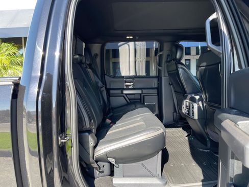 Used 2020 Ford F250 Platinum w/ FX4 Off-Road Package AWD/4WD image 31