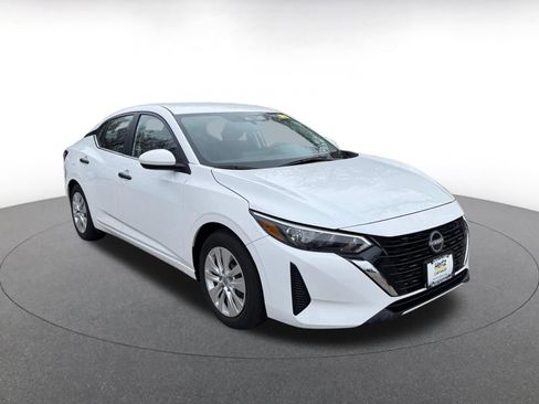 Used 2025 Nissan Sentra S image 1