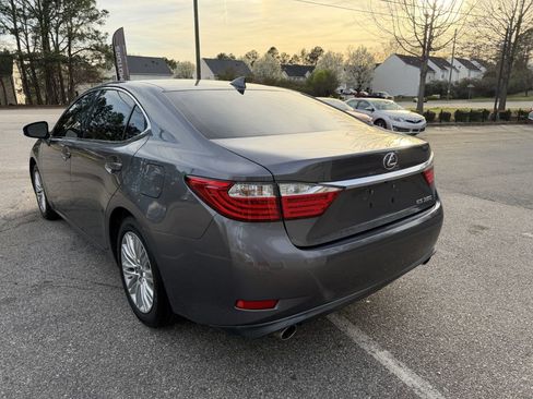 Used 2015 Lexus ES 350 w/ Luxury Package FWD image 7