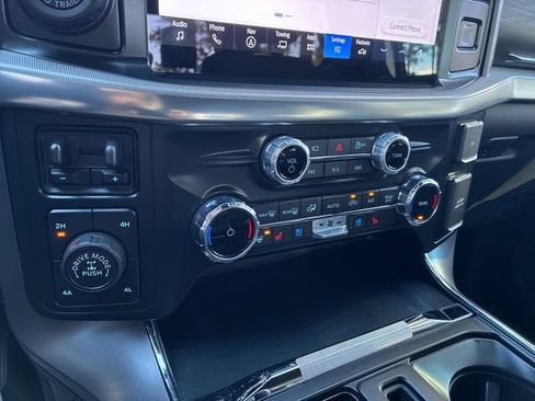 Used 2025 Ford F150 Lariat w/ Equipment Group 501A Mid image 32