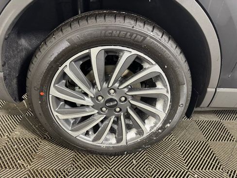 New 2026 Lincoln Corsair Reserve image 9