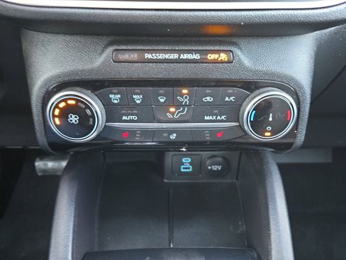 Certified 2022 Ford Escape SE w/ Cold Weather Package image 20