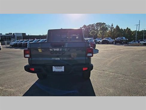 New 2025 Jeep Gladiator Sport image 29