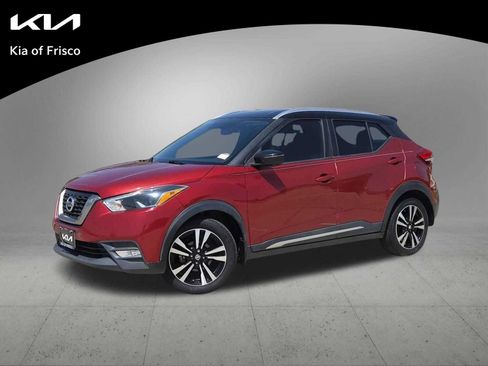 Used 2018 Nissan Kicks SR FWD image 1
