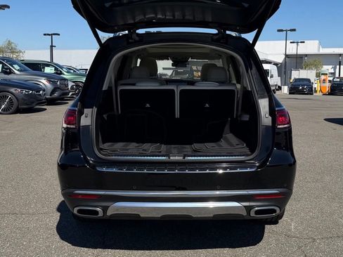 Used 2023 Mercedes-Benz GLS 450 4MATIC image 10