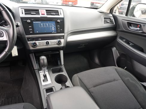Used 2017 Subaru Outback 2.5i Premium image 21