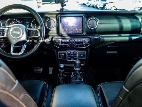 Used 2022 Jeep Wrangler Unlimited Sahara image 11