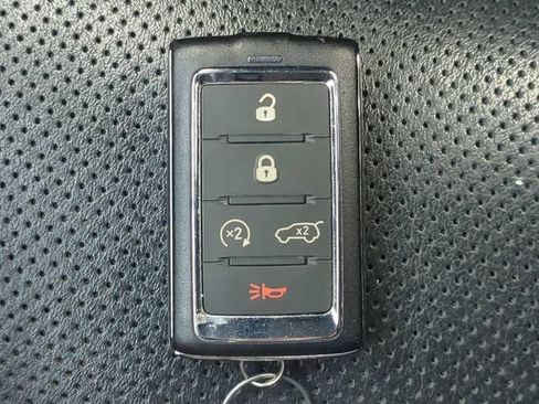 Used 2022 Jeep Grand Cherokee L Summit w/ Advanced Protech Group IV AWD/4WD image 39