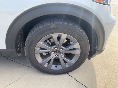 Used 2024 Ford Explorer XLT w/ Equipment Group 202A image 2